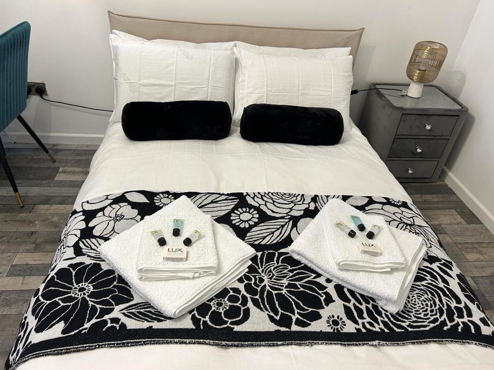 Ana Guest House Hookwood Bagian luar foto